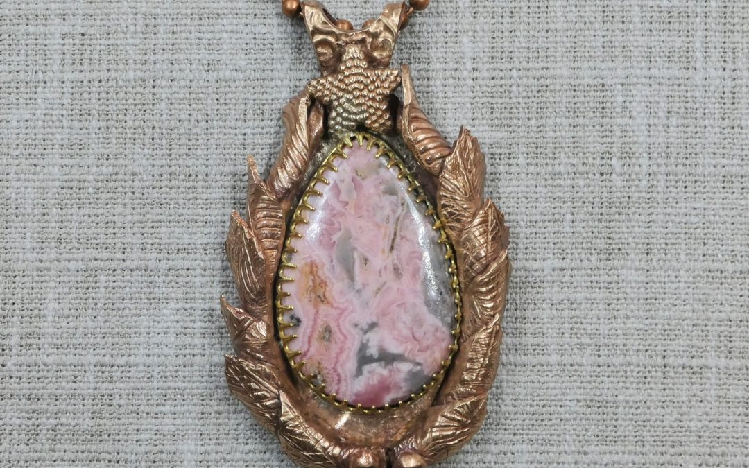 Bronze Peach Blossom Jade Pendant